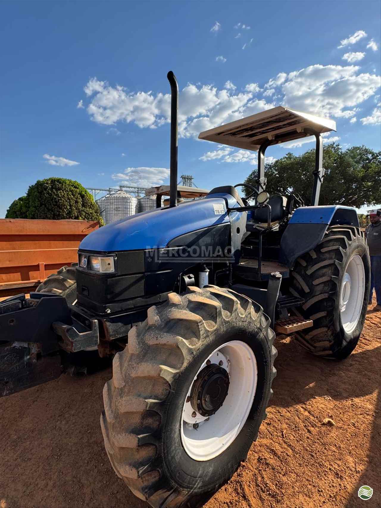 TRATOR NEW HOLLAND NEW TS 110 Tração 4x4 Mercomaq - JAN PRIMAVERA DO LESTE MATO GROSSO MT